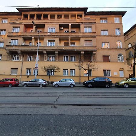 Boesix Apartman Budapest Luaran gambar