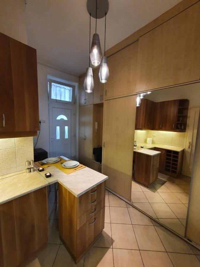 Boesix Apartman Budapest Luaran gambar