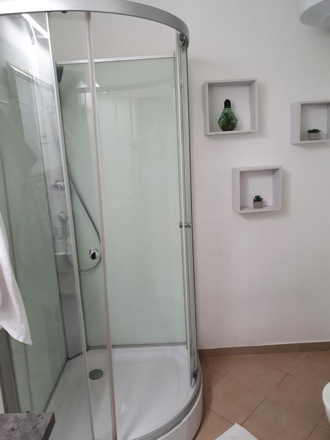 Boesix Apartman Budapest Luaran gambar