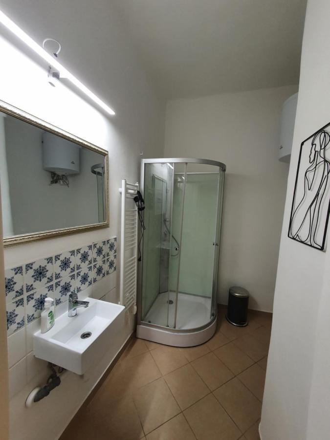 Boesix Apartman Budapest Luaran gambar