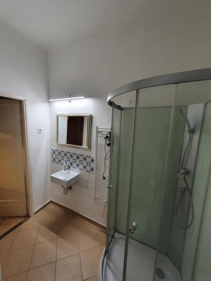 Boesix Apartman Budapest Luaran gambar