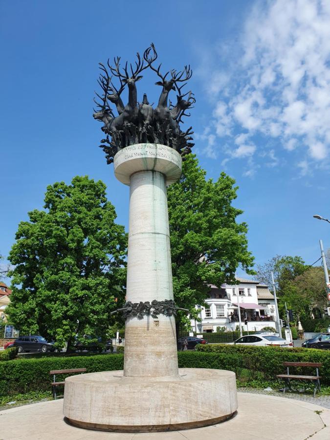 Boesix Apartman Budapest Luaran gambar