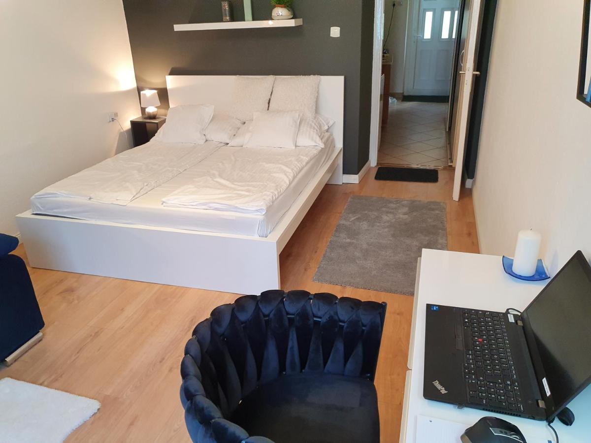 Boesix Apartman Budapest Luaran gambar