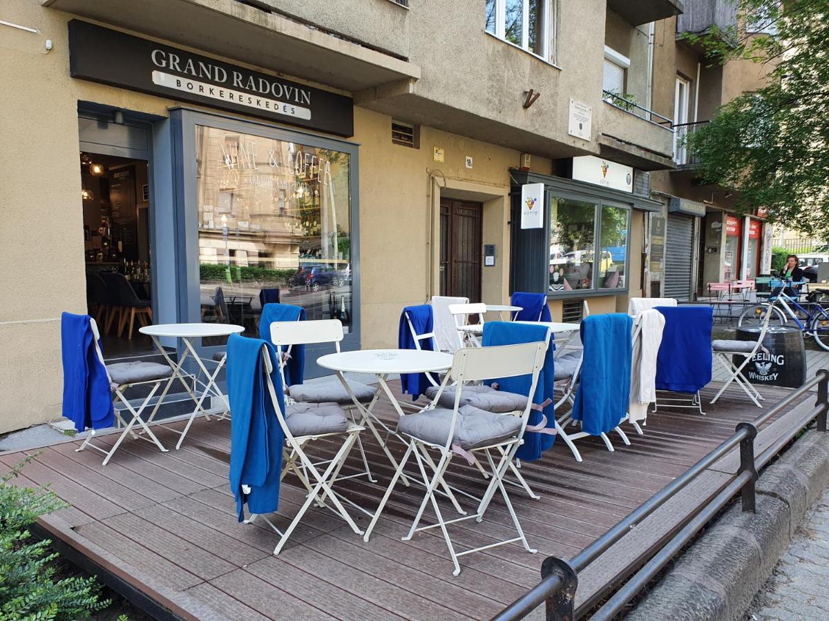 Boesix Apartman Budapest Luaran gambar