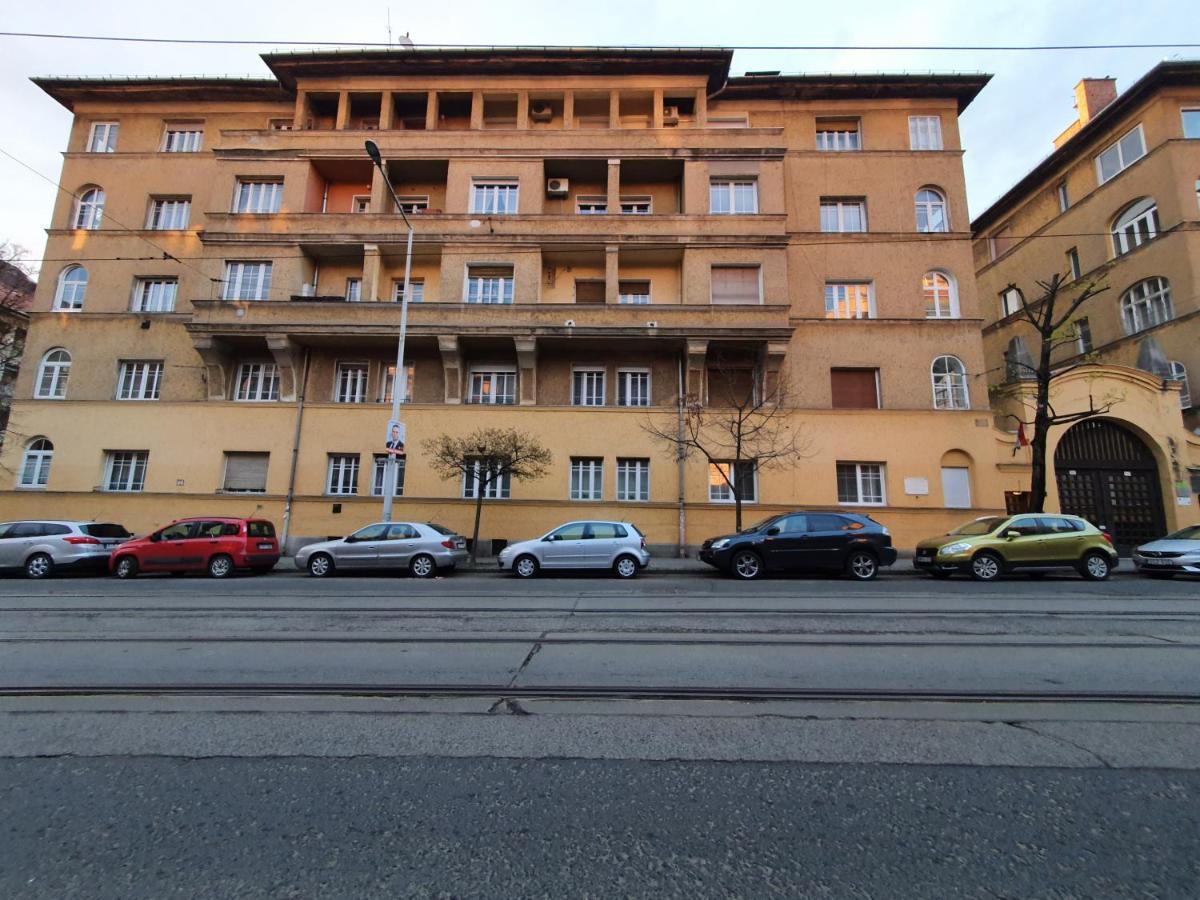Boesix Apartman Budapest Luaran gambar